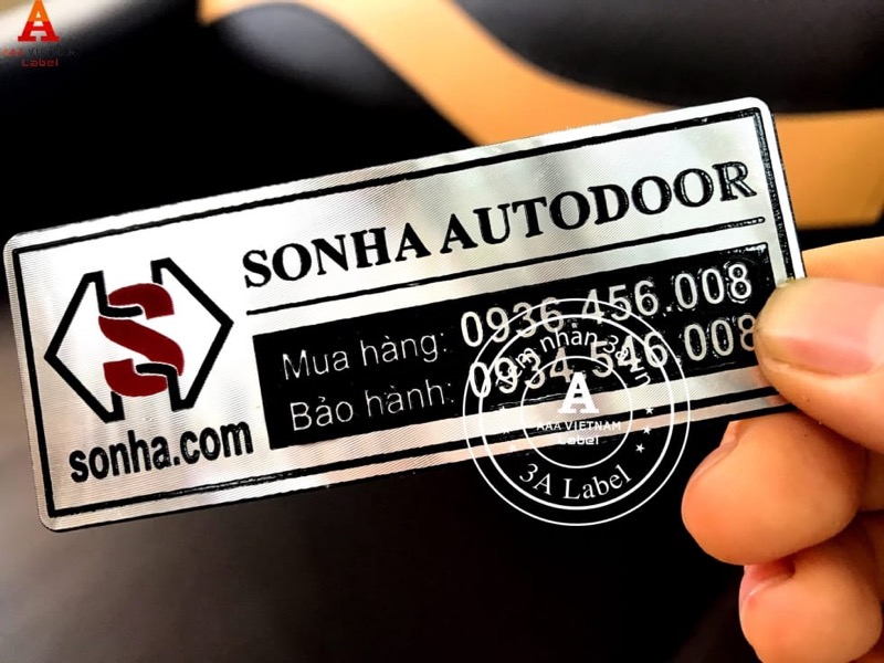 in logo kim loại nhôm xước cho nội thất 