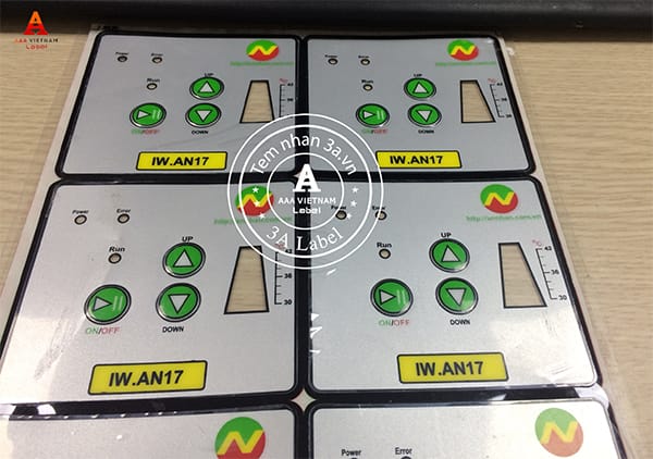 Tem nhựa nút nổi giá rẻ, tốt nhất hiện nay