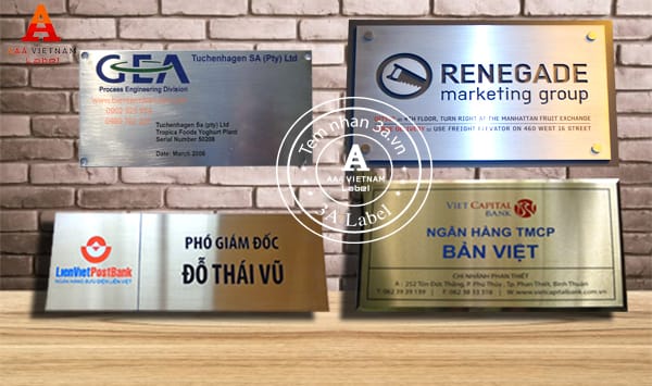 Làm biển hiệu tem mác bằng kim loại inox giá rẻ 