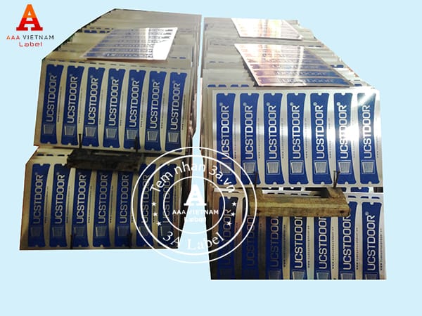 In logo kim loại nhôm giá rẻ, đẹp nhất 