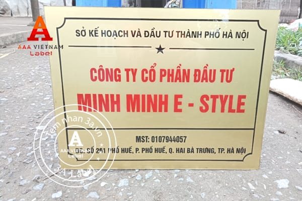 Làm logo nhôm biển bảng nhôm giá rẻ 