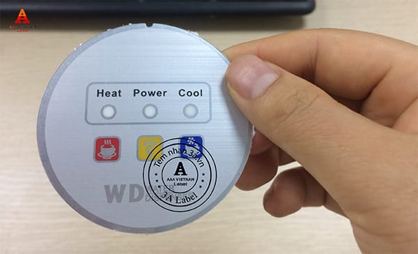 phân biệt tem decal và tem mặt Pet bền, đẹp 