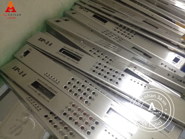 In ấn tem nhãn inox giá rẻ nhất hiện nay