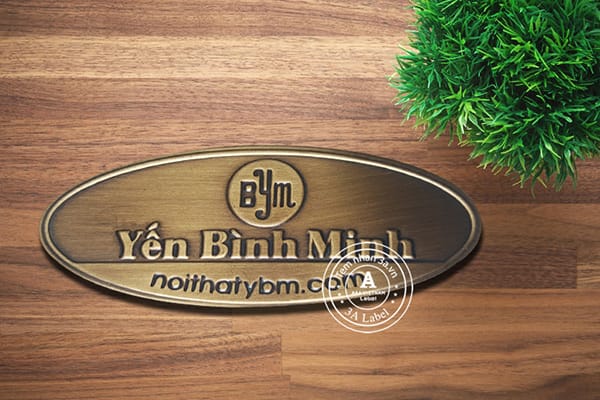 Tem kim loại đồng dập nổi đầu tiên trên thế giới 