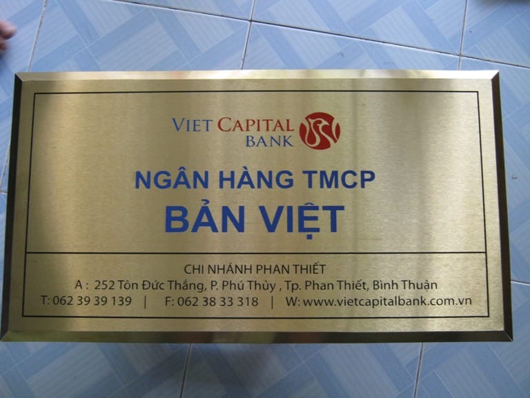 Tem mác inox ăn mòn giá rẻ 